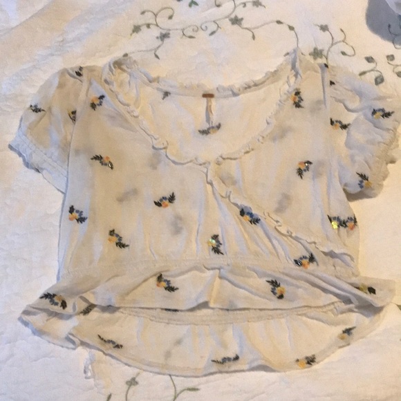 FREE PEOPLE “Full Bloom” Appliqué and Ruffle Top M - Picture 1 of 5